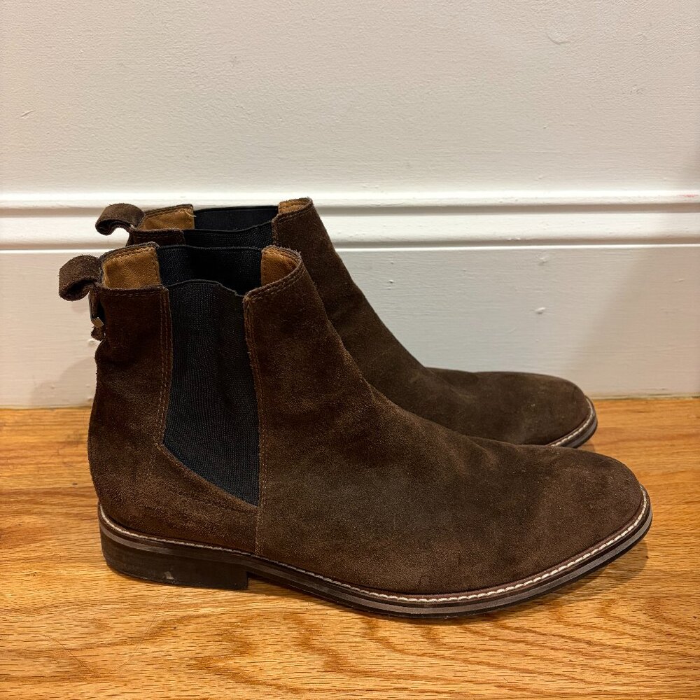GUESS Men’s Brown Suede Chelsea Boots Size 11 US / 44 EU